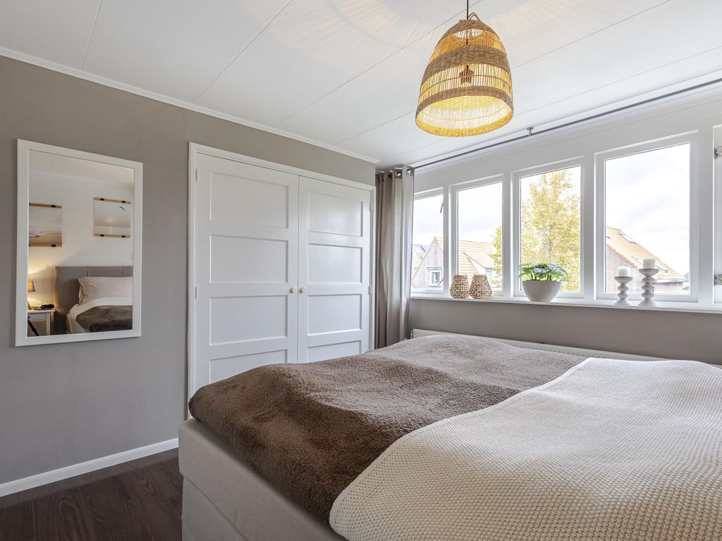 Sluisweg 44, HARDINXVELD-GIESSENDAM