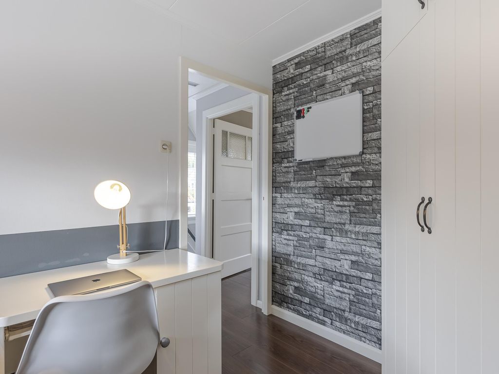 Sluisweg 44, HARDINXVELD-GIESSENDAM