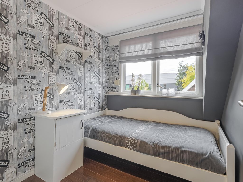 Sluisweg 44, HARDINXVELD-GIESSENDAM