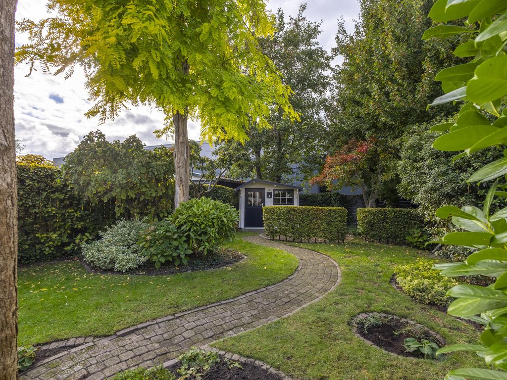 Sluisweg 44, HARDINXVELD-GIESSENDAM