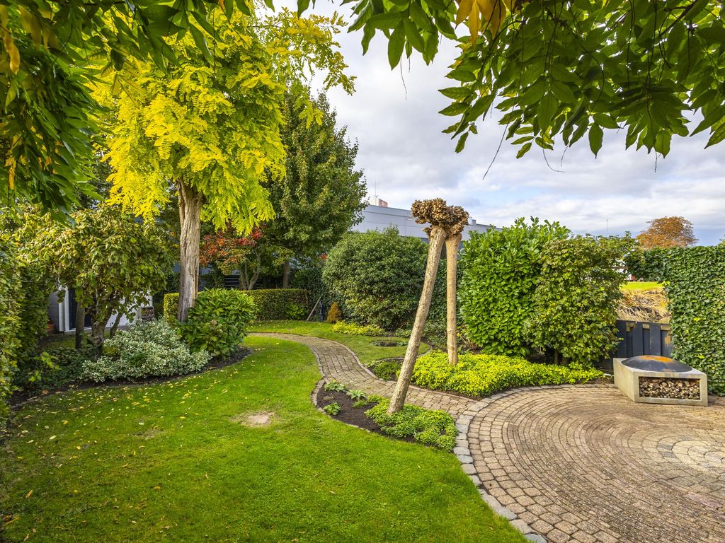 Sluisweg 44, HARDINXVELD-GIESSENDAM