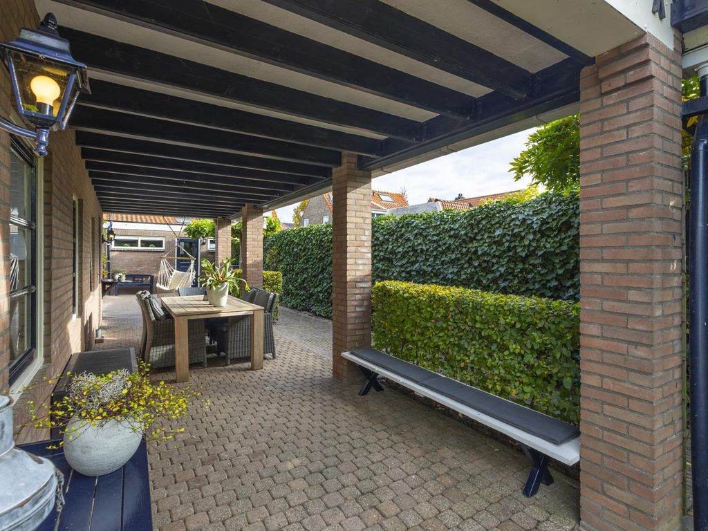 Sluisweg 44, HARDINXVELD-GIESSENDAM