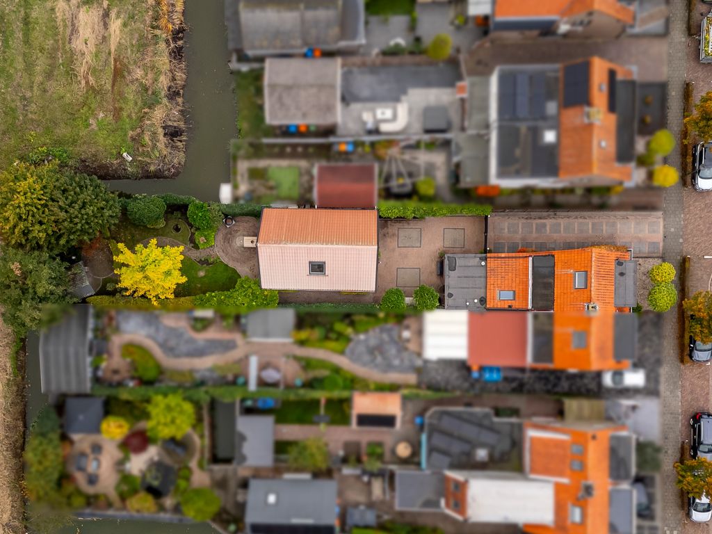 Sluisweg 44, HARDINXVELD-GIESSENDAM