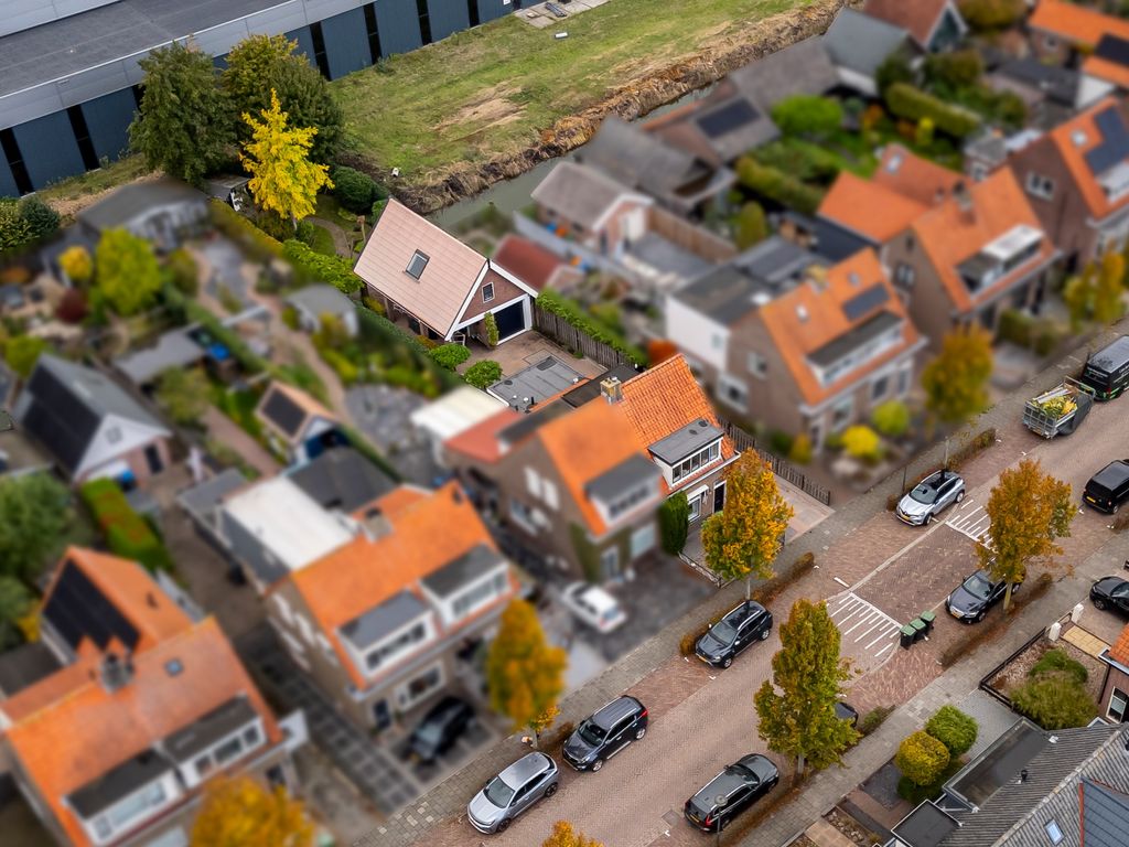 Sluisweg 44, HARDINXVELD-GIESSENDAM