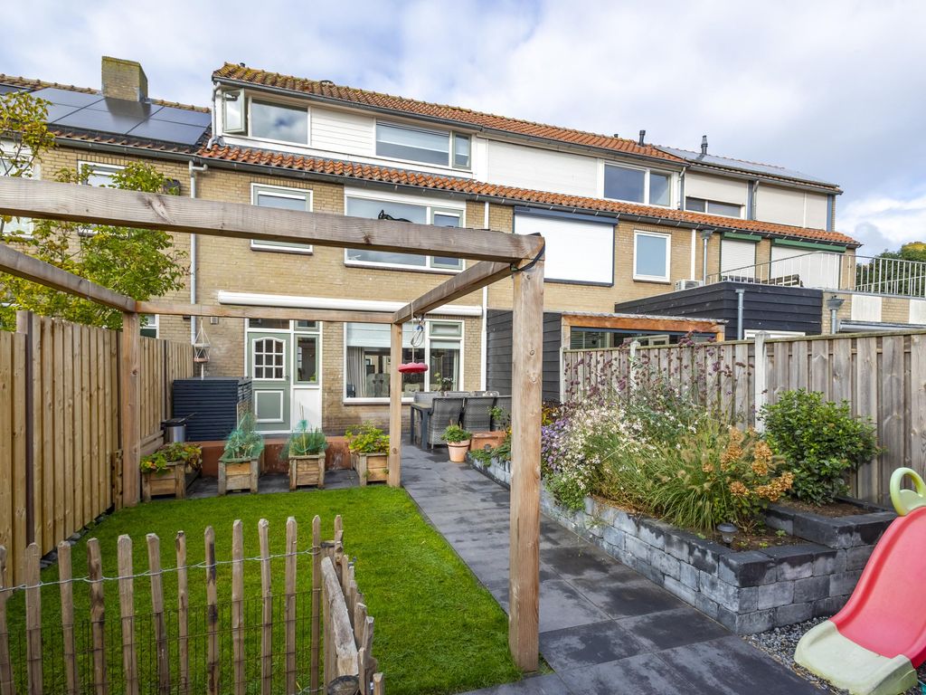 Leeuwerikstraat 5, BLESKENSGRAAF CA