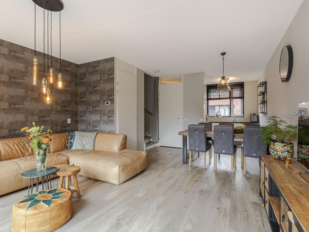 Peulenstraat-zuid 49, HARDINXVELD-GIESSENDAM