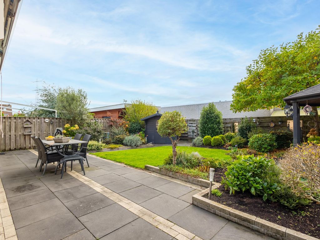 Hoepel 25, Sliedrecht