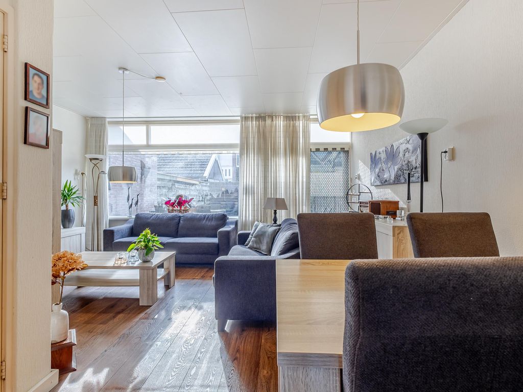 Maasstraat 15, HARDINXVELD-GIESSENDAM