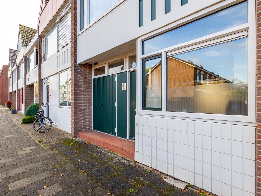 Maasstraat 15, HARDINXVELD-GIESSENDAM