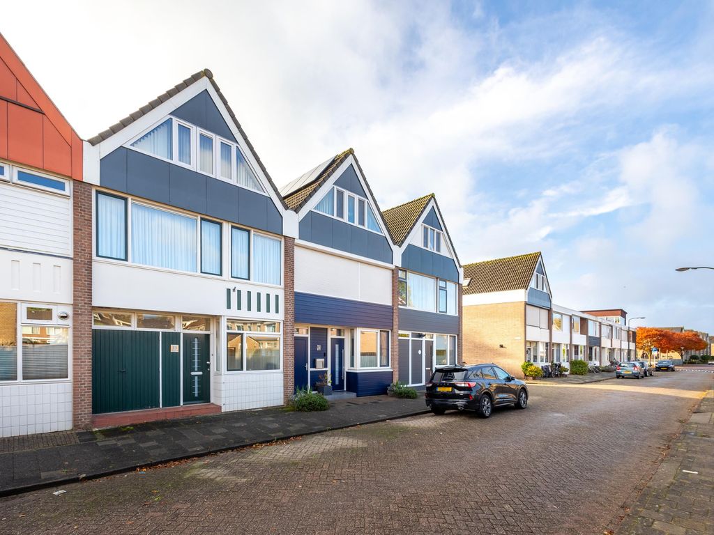 Maasstraat 15, HARDINXVELD-GIESSENDAM