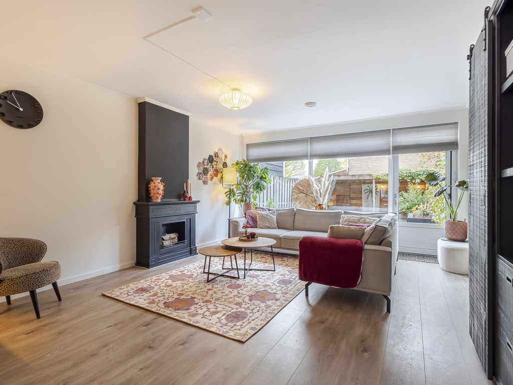 Geemansweer 8, HARDINXVELD-GIESSENDAM