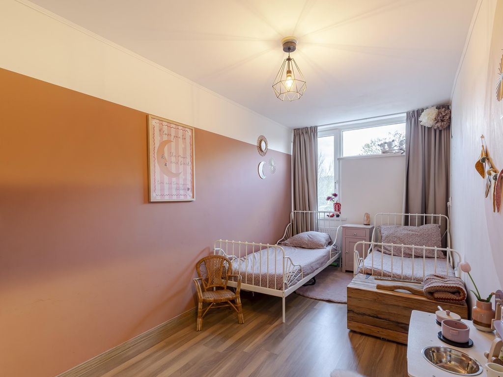 Geemansweer 8, HARDINXVELD-GIESSENDAM