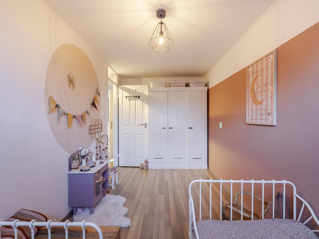 Geemansweer 8, HARDINXVELD-GIESSENDAM