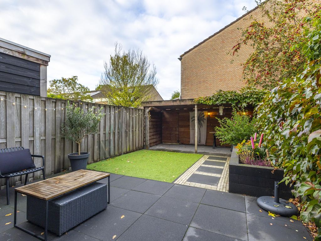 Geemansweer 8, HARDINXVELD-GIESSENDAM