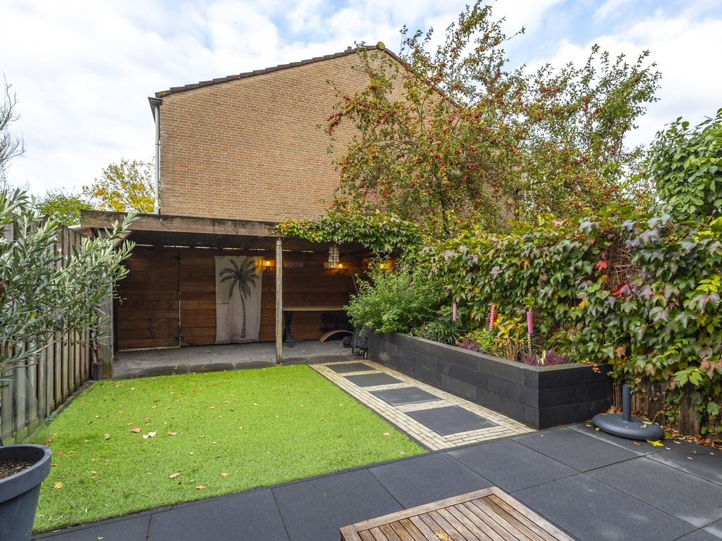 Geemansweer 8, HARDINXVELD-GIESSENDAM