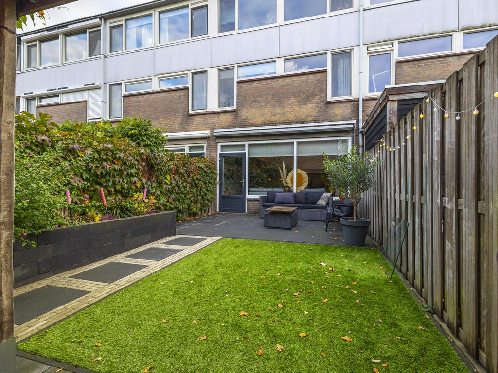 Geemansweer 8, HARDINXVELD-GIESSENDAM