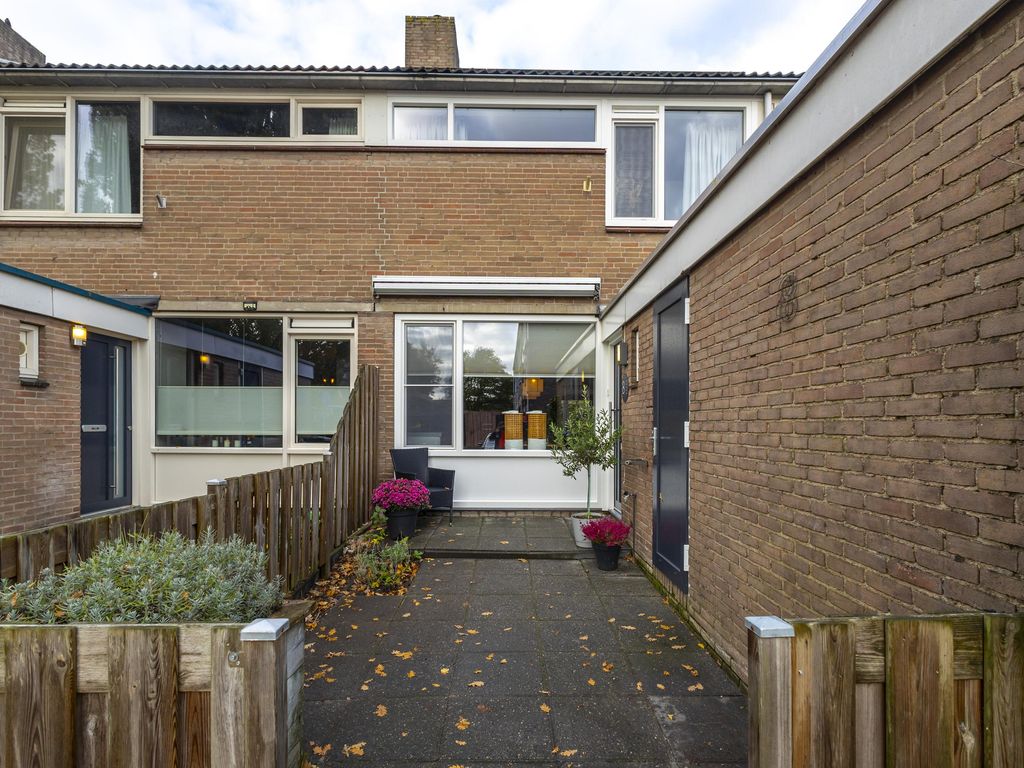 Geemansweer 8, HARDINXVELD-GIESSENDAM