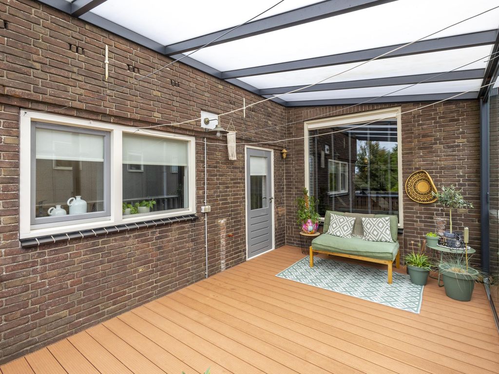 Rivierdijk 255, HARDINXVELD-GIESSENDAM