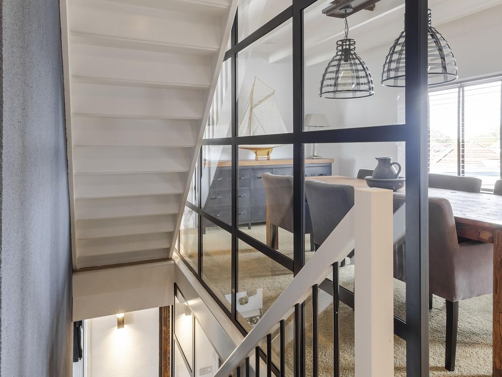 Rivierdijk 255, HARDINXVELD-GIESSENDAM