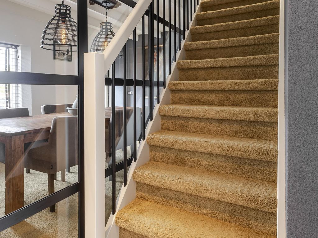 Rivierdijk 255, HARDINXVELD-GIESSENDAM