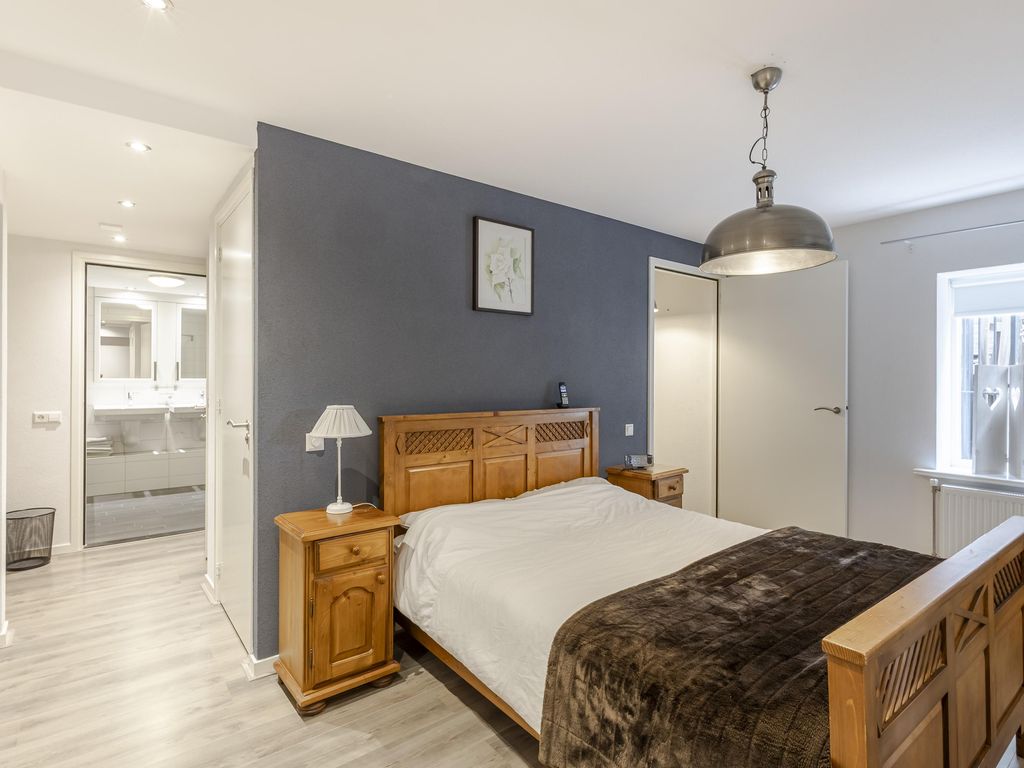 Rivierdijk 255, HARDINXVELD-GIESSENDAM