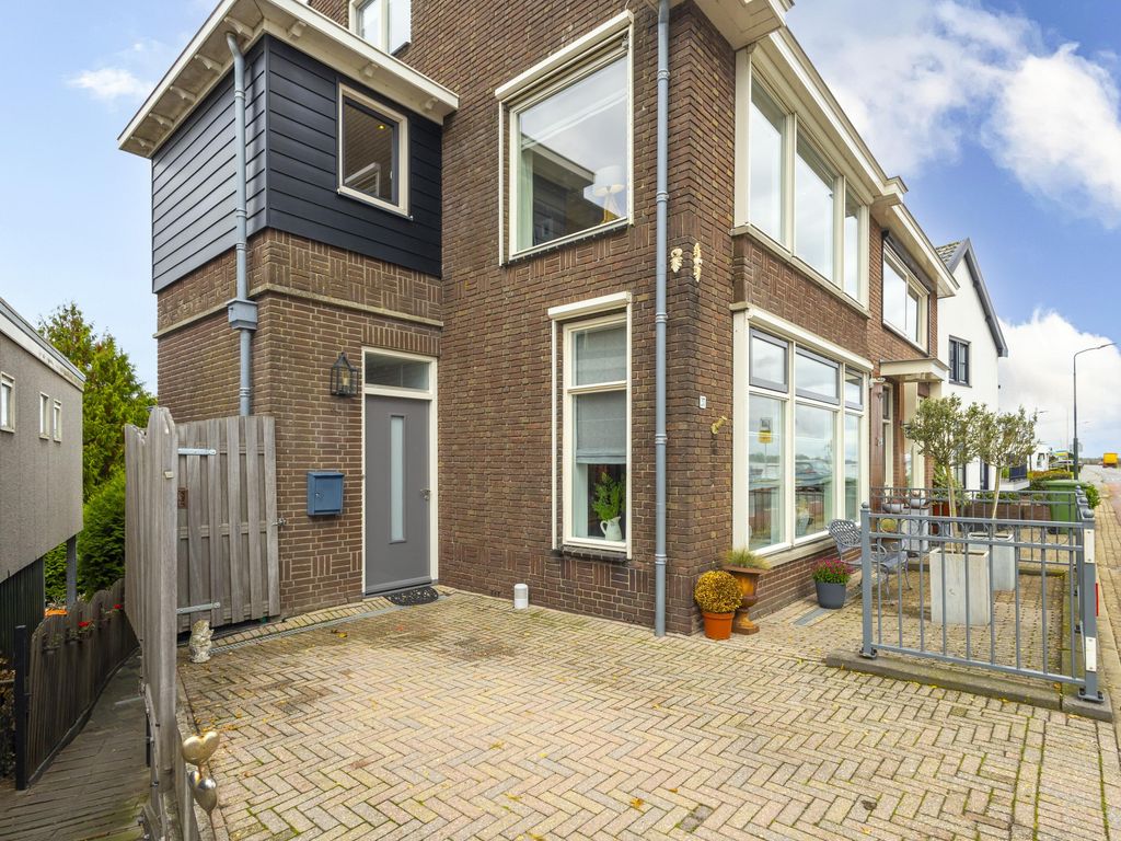 Rivierdijk 255, HARDINXVELD-GIESSENDAM