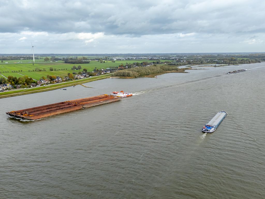 Rivierdijk 255, HARDINXVELD-GIESSENDAM