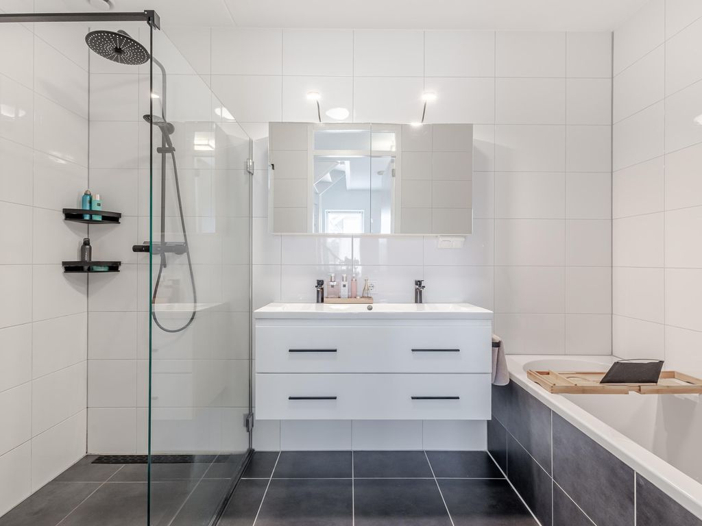 Troelstrastraat 69, HARDINXVELD-GIESSENDAM