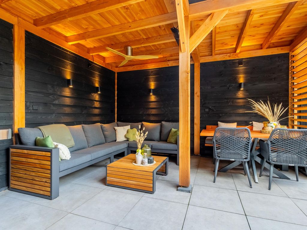 Troelstrastraat 69, HARDINXVELD-GIESSENDAM