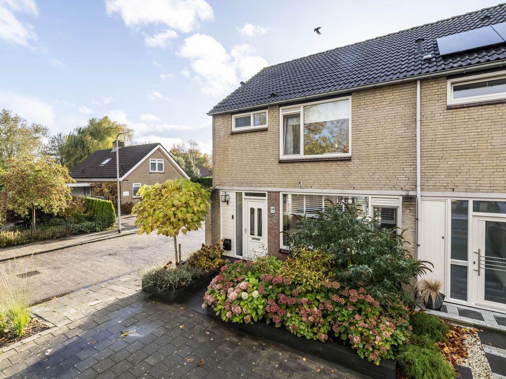 van Marlotstraat 68, GIESSENBURG