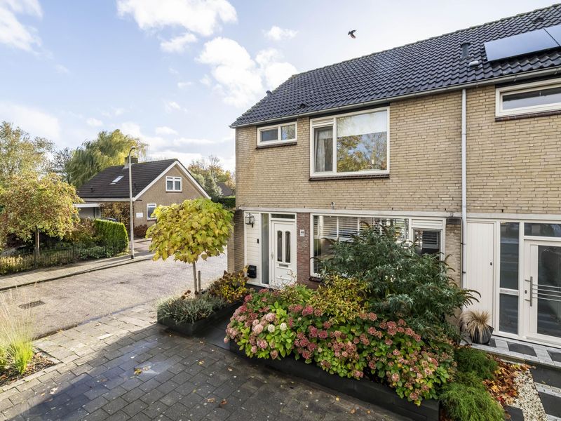 van Marlotstraat 68, Giessenburg