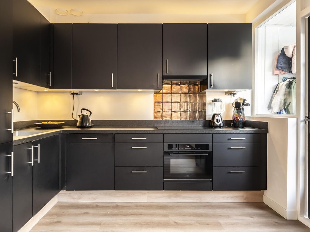 van Marlotstraat 68, GIESSENBURG