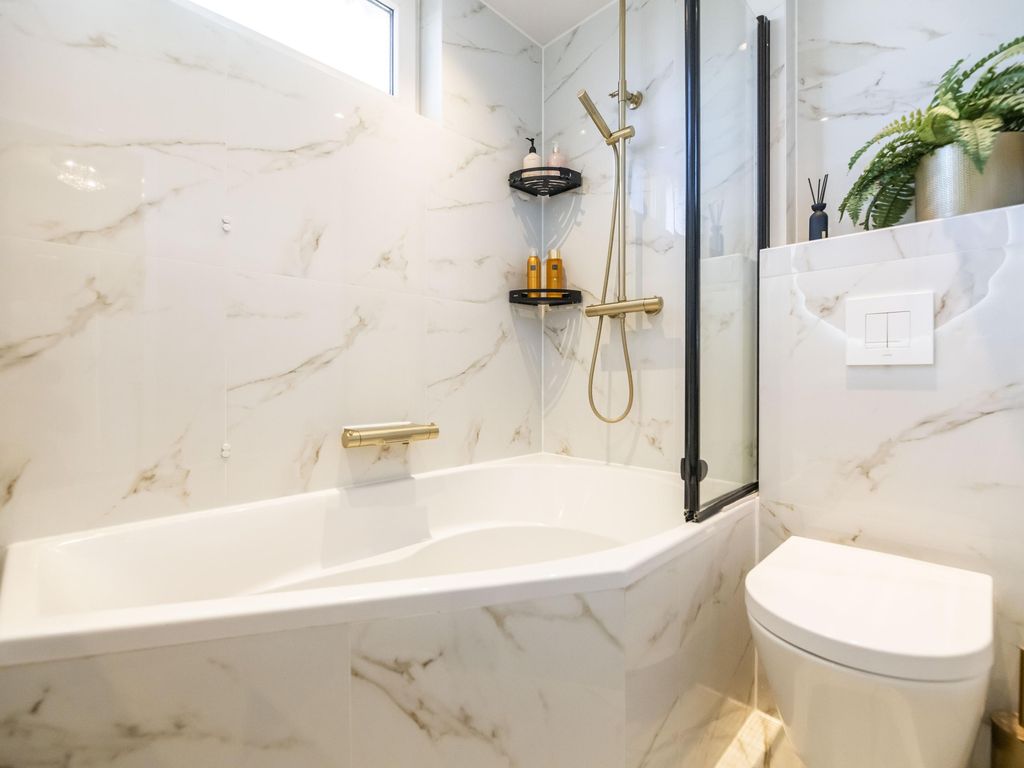 van Marlotstraat 68, GIESSENBURG