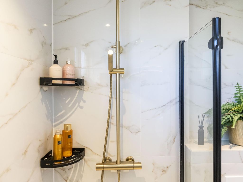 van Marlotstraat 68, GIESSENBURG