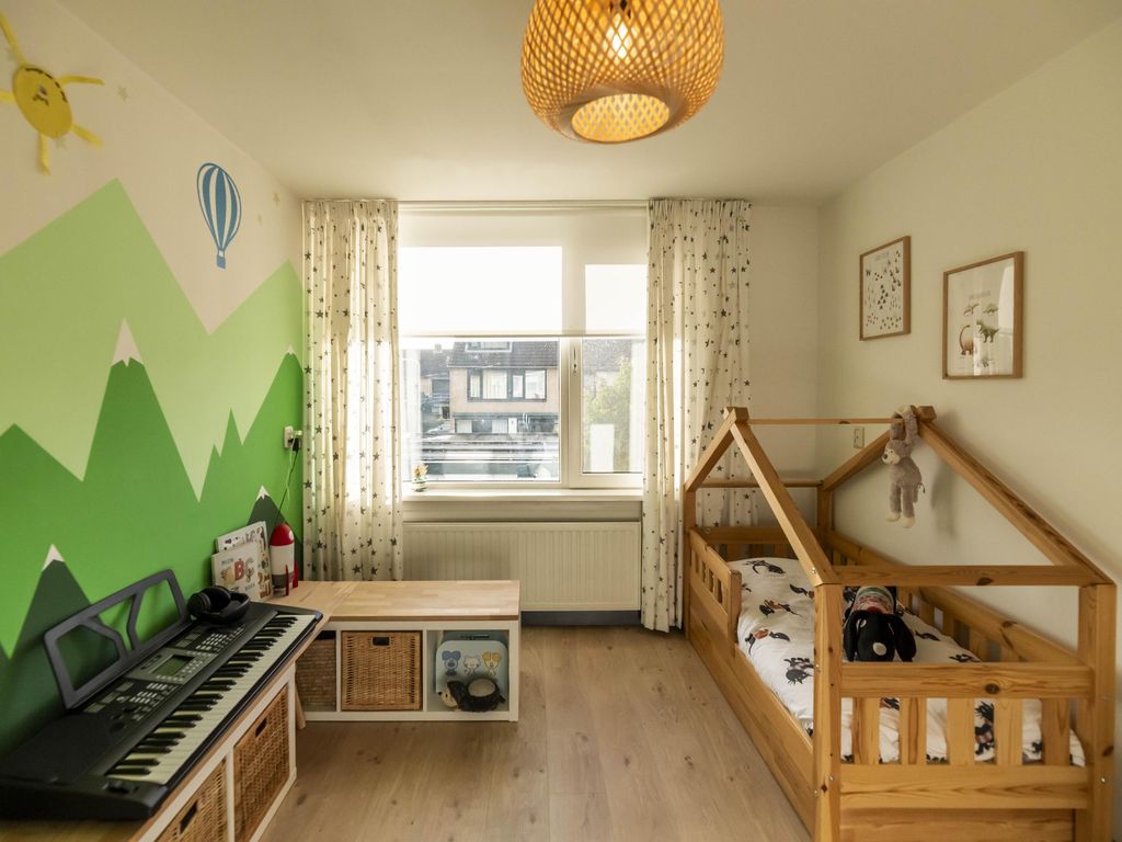 van Marlotstraat 68, GIESSENBURG