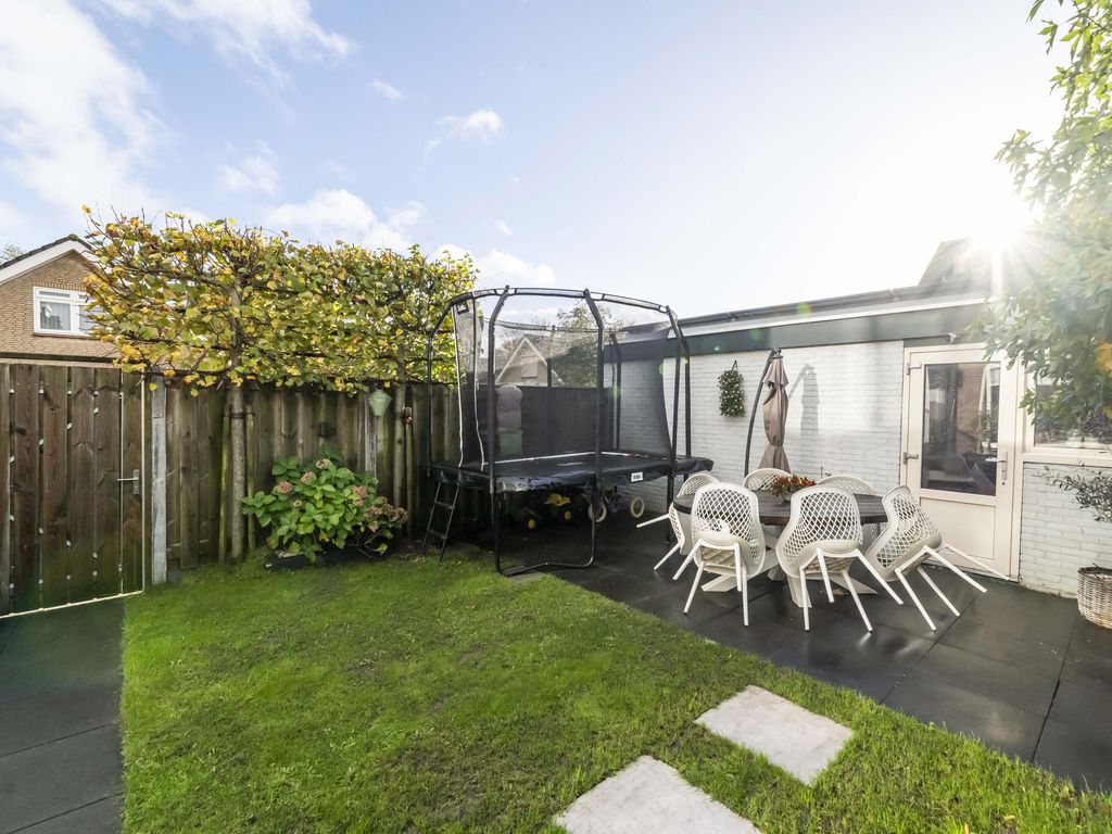 van Marlotstraat 68, GIESSENBURG