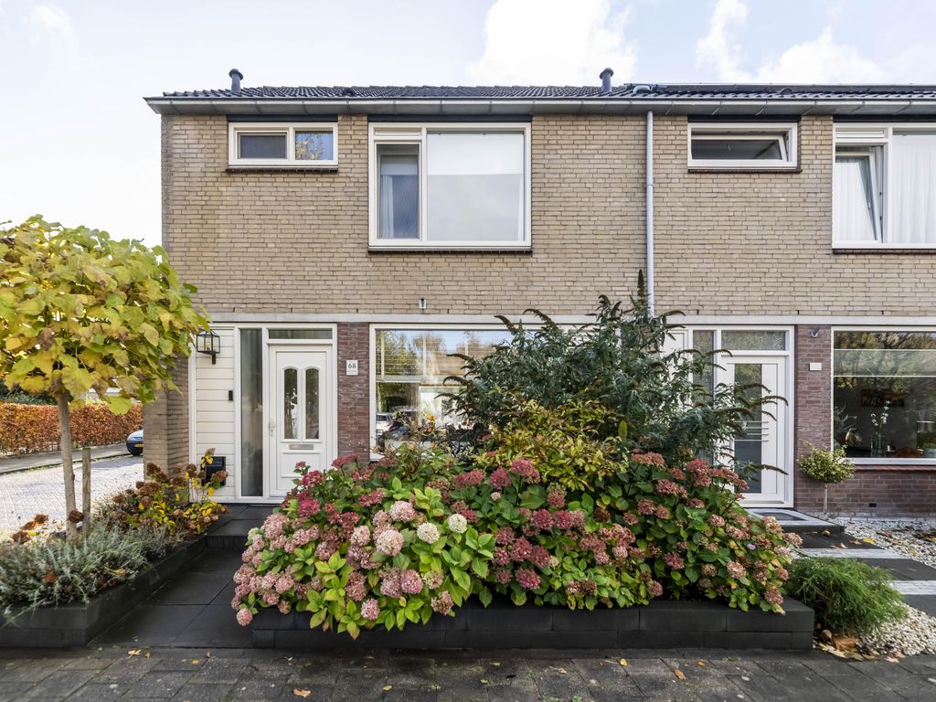 van Marlotstraat 68, GIESSENBURG