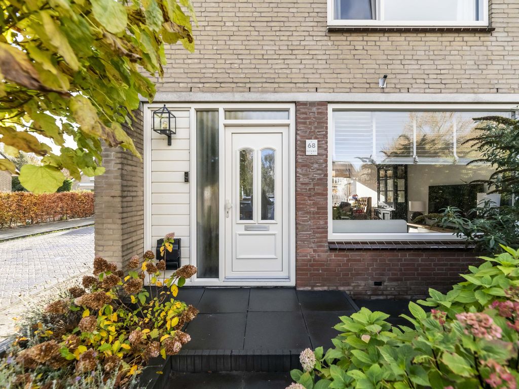 van Marlotstraat 68, GIESSENBURG