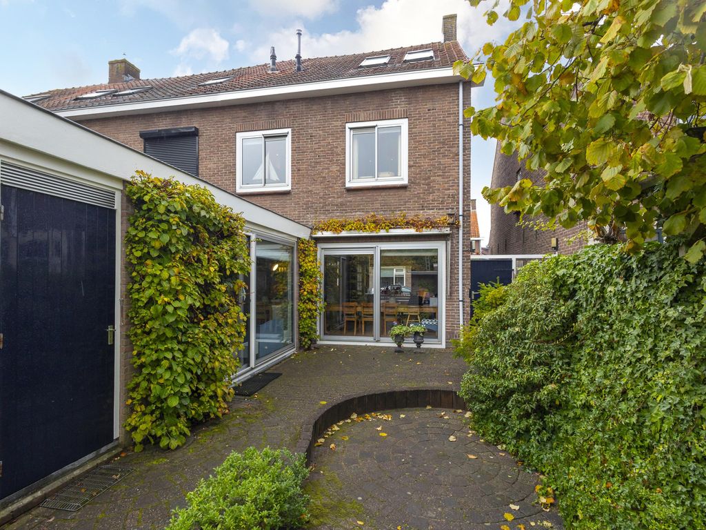 Oranjestraat 24, SLIEDRECHT