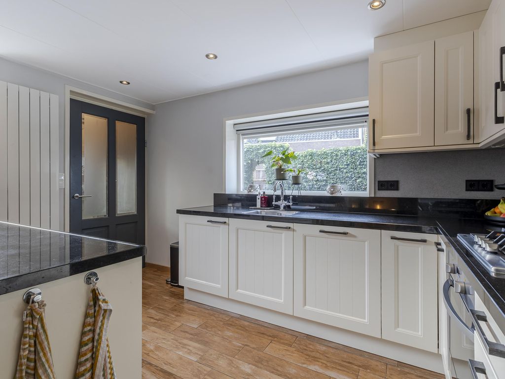 Buitendams 527, HARDINXVELD-GIESSENDAM