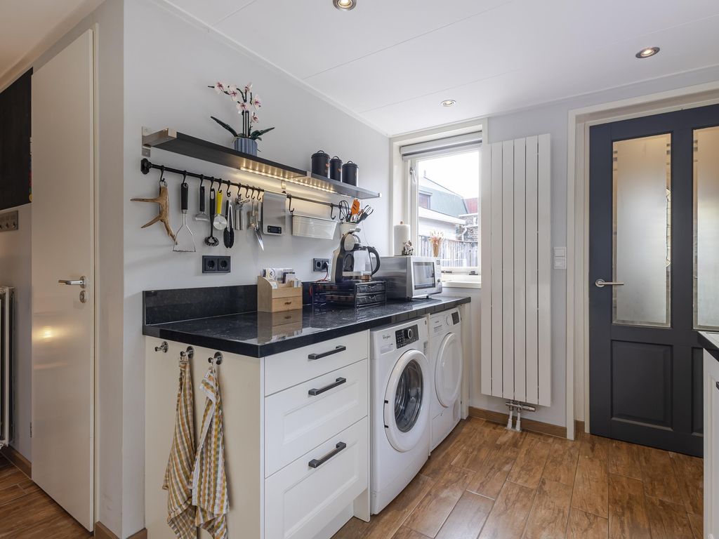 Buitendams 527, HARDINXVELD-GIESSENDAM