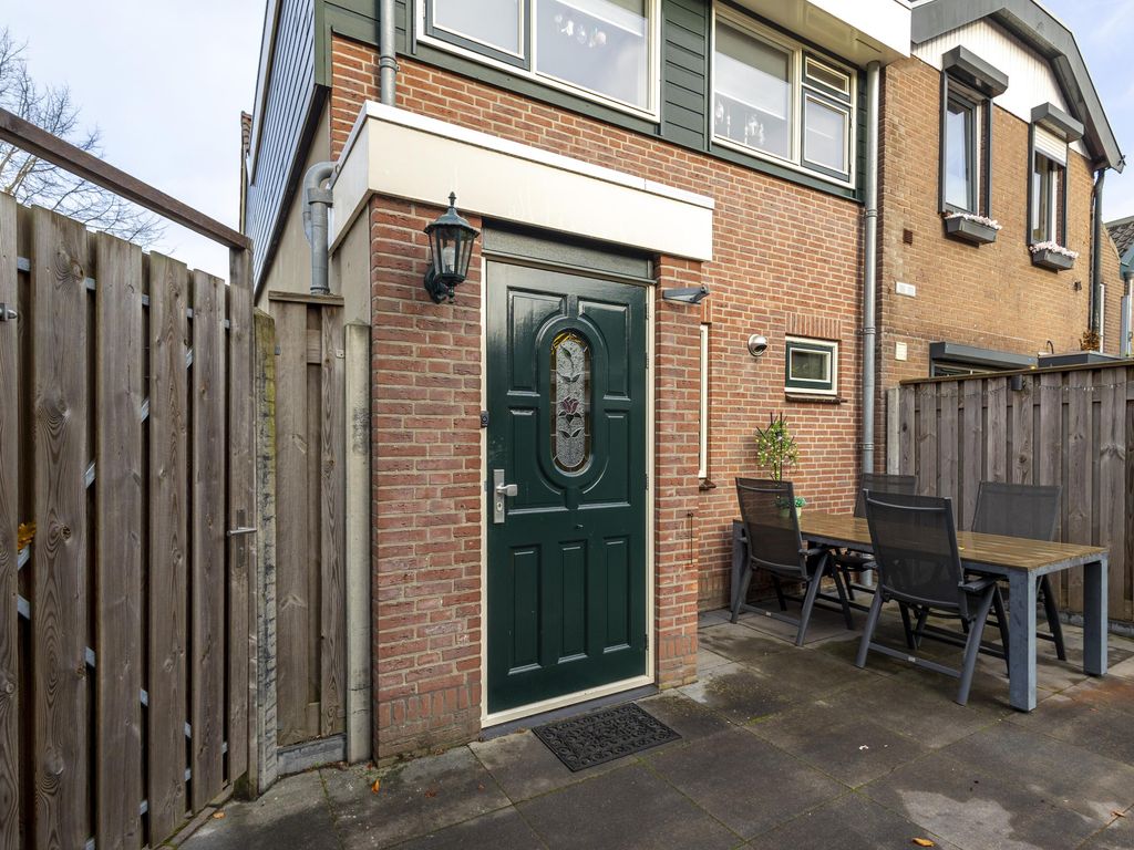 Buitendams 527, HARDINXVELD-GIESSENDAM