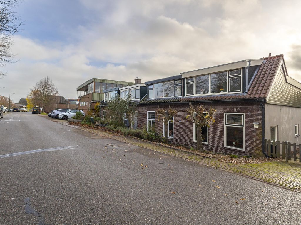 Buitendams 527, HARDINXVELD-GIESSENDAM