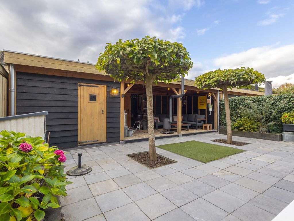 Kievit 17, HARDINXVELD-GIESSENDAM