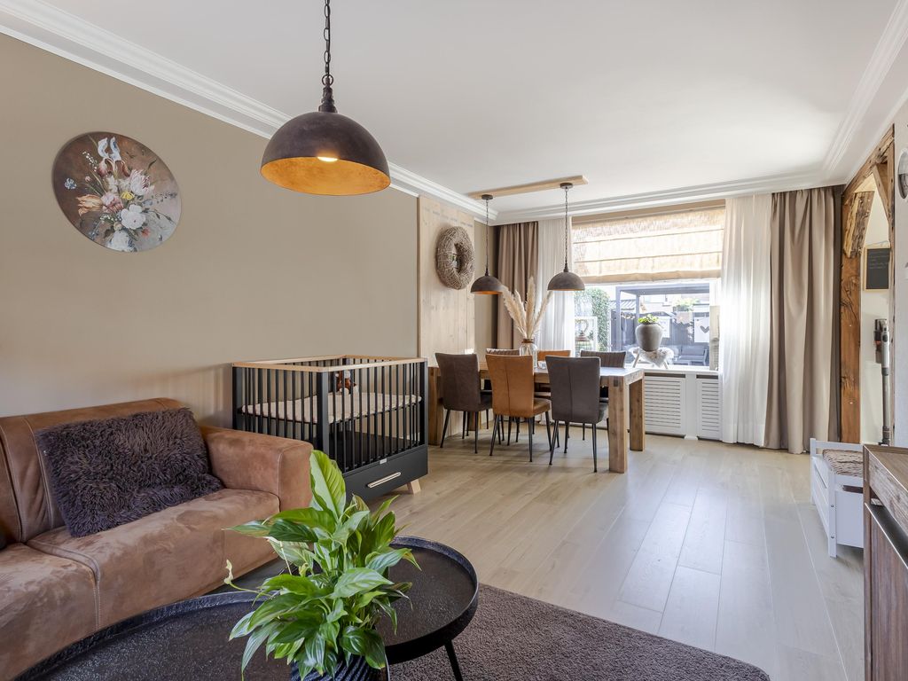 Van Ruysdaelstraat 2, Hardinxveld-Giessendam