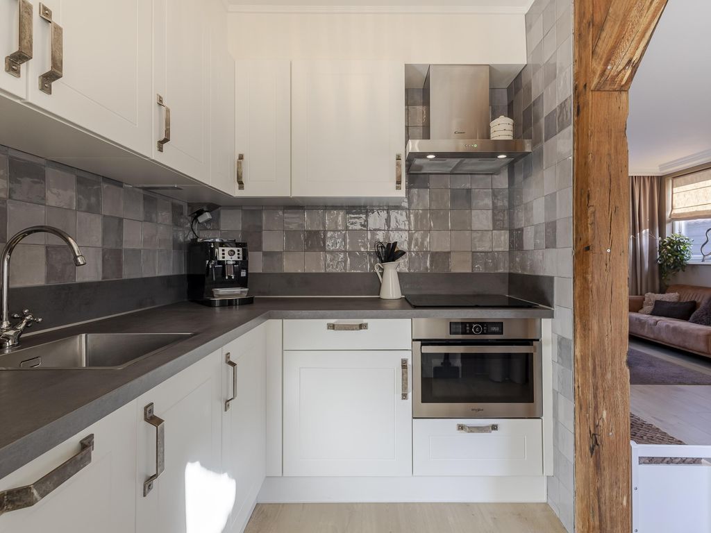 Van Ruysdaelstraat 2, Hardinxveld-Giessendam