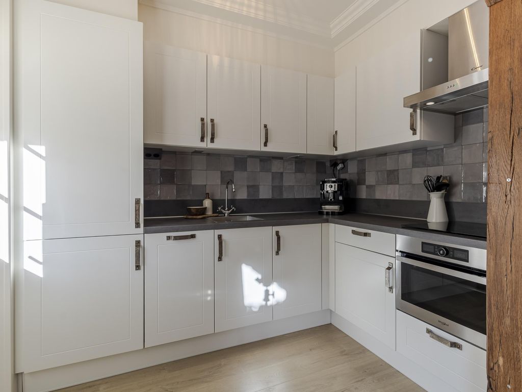 Van Ruysdaelstraat 2, Hardinxveld-Giessendam