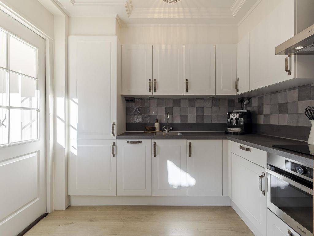 Van Ruysdaelstraat 2, Hardinxveld-Giessendam