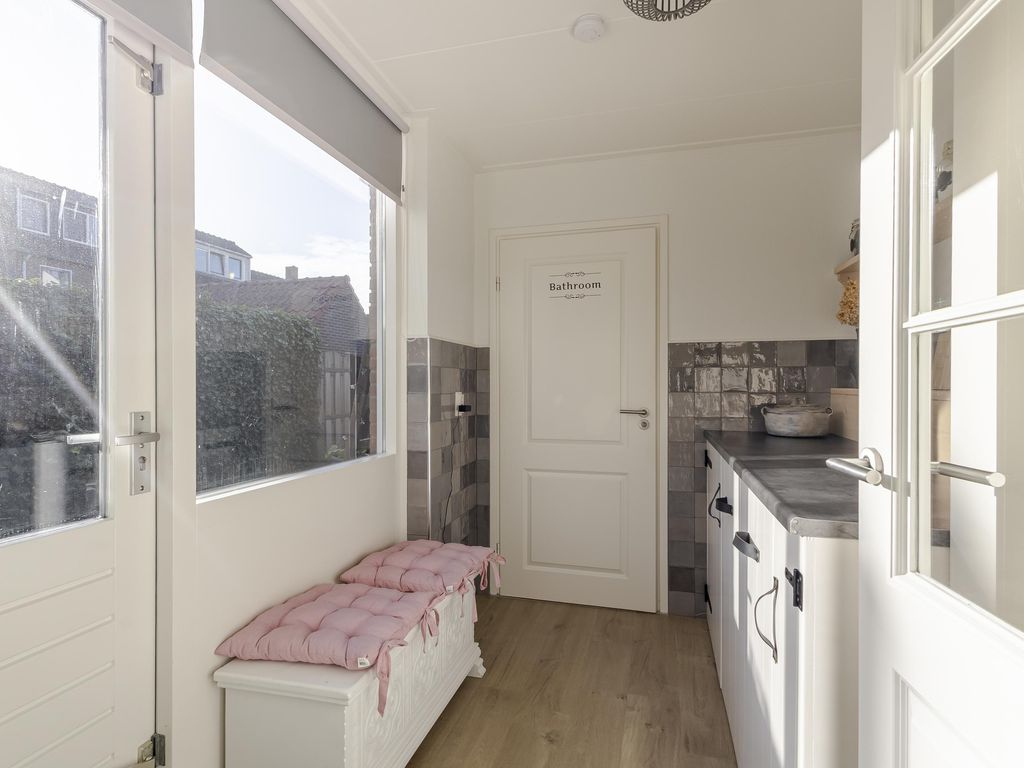 Van Ruysdaelstraat 2, Hardinxveld-Giessendam