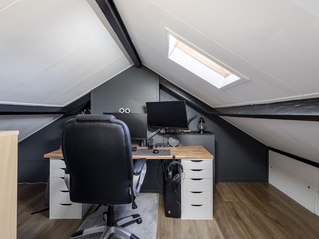 Van Ruysdaelstraat 2, Hardinxveld-Giessendam